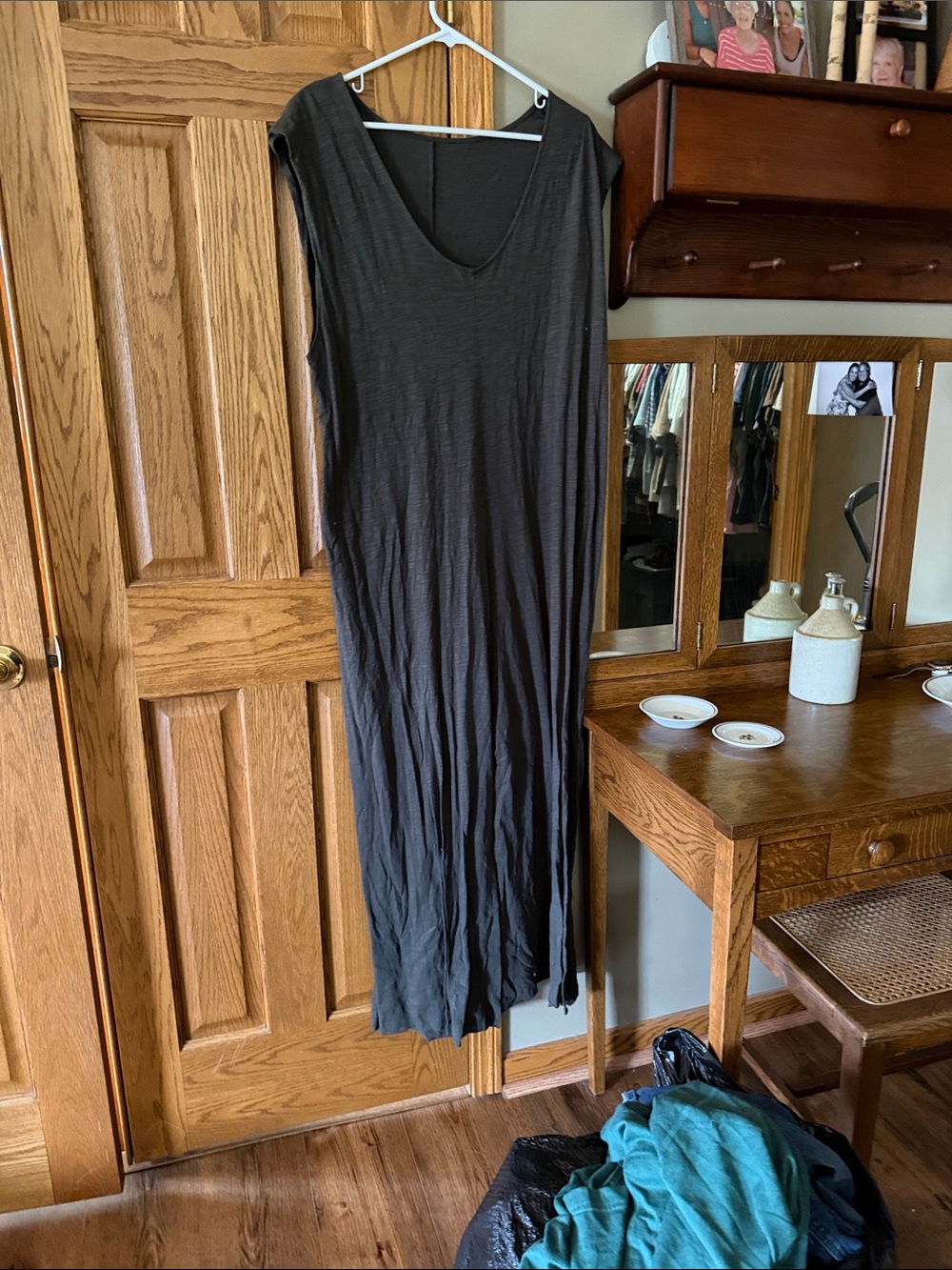 Women's Black Sleeveless Maxi Dress - Unbranded